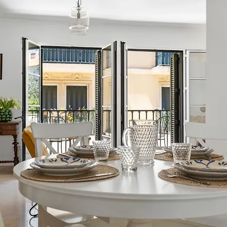 Stunning In Historic Center By Costarentals - Mal05 Apartment *